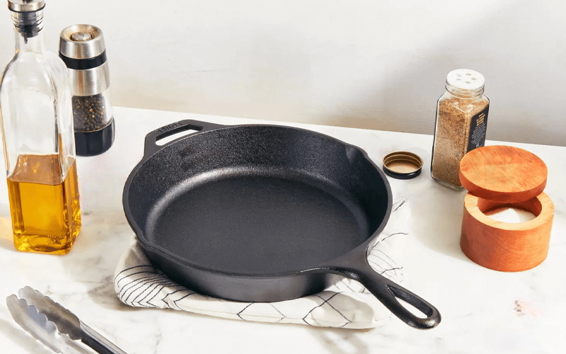 Làm nóng chảo trước khi nấu