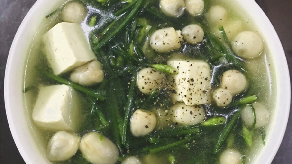 Canh bông hẹ đậu hũ nấm