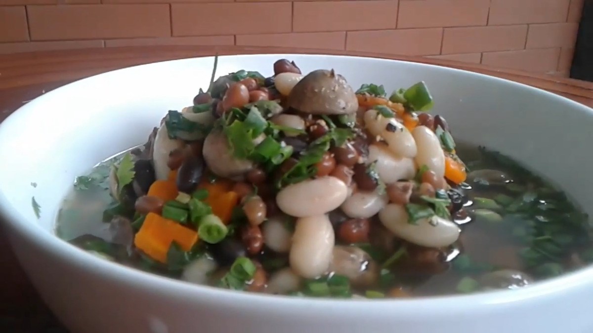 Canh đậu đỏ nấu sườn Canh đậu đỏ nấu sườn