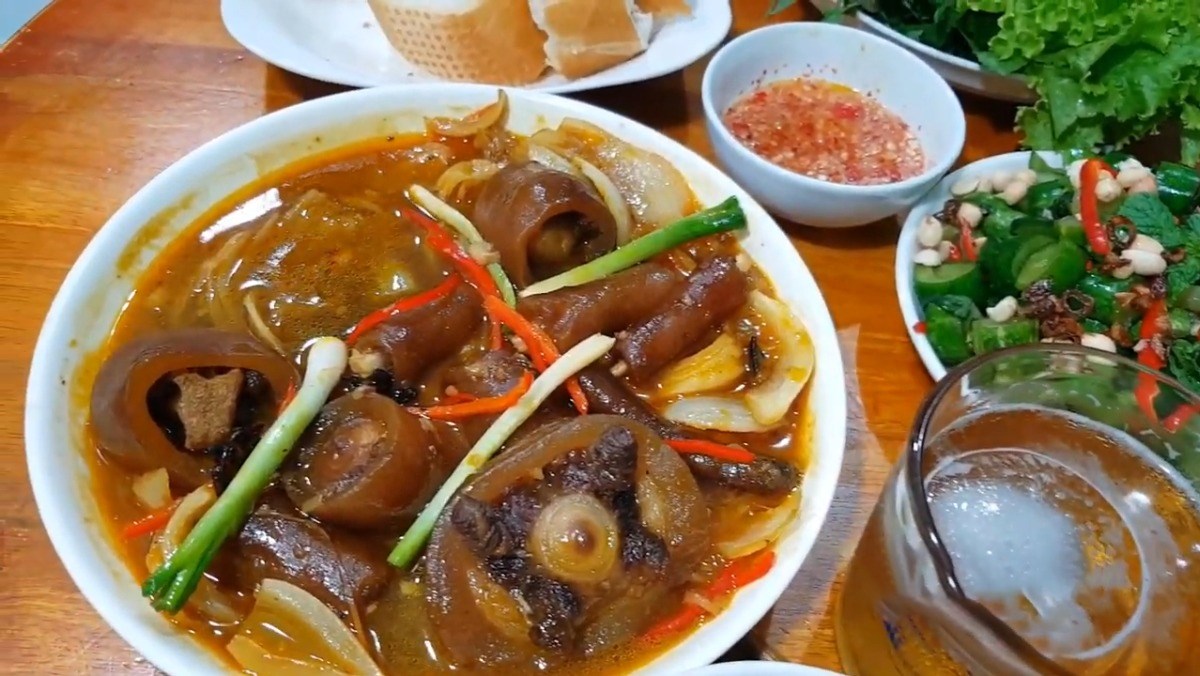 Đuôi bò hầm bia