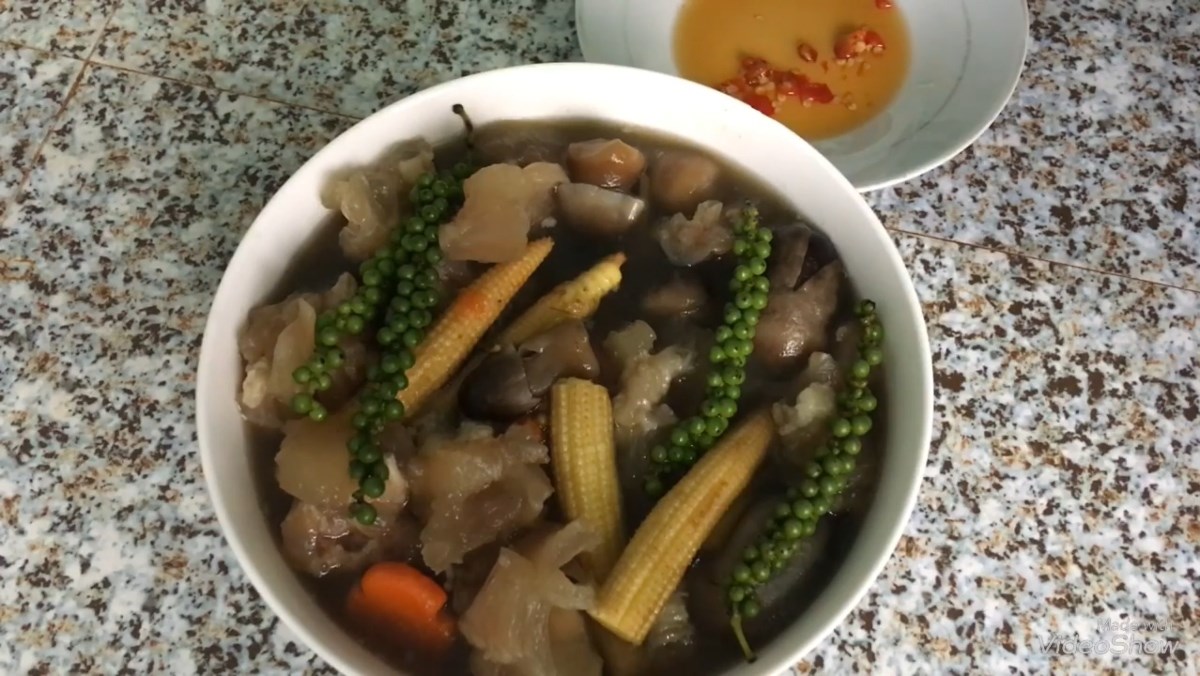 Gân bò hầm tiêu xanh Gân bò hầm tiêu xanh