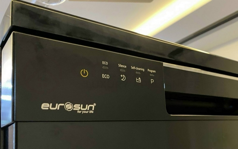Giới thiệu về máy rửa bát Eurosun 12 bộ