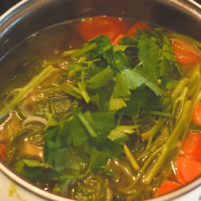 Bước 4 Nấu canh Canh chua rau muống thịt bò