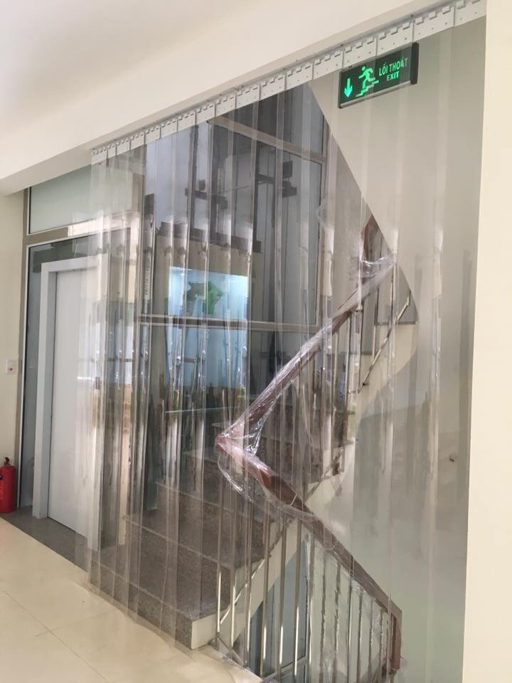 Rèm Ngăn Lạnh PVC – Giải Pháp Cách Nhiệt, Chống Bụi Và Tiết Kiệm Năng Lượng Tối Ưu 2025