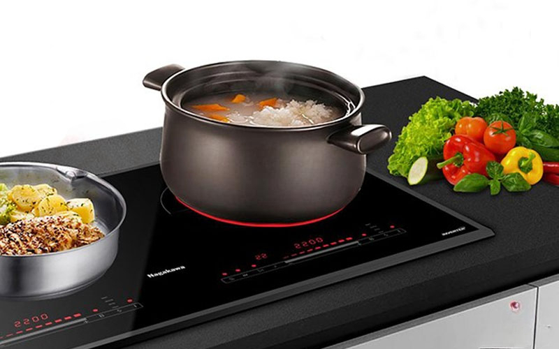 Có nên nấu nồi đất trên bếp từ không? Có nên nấu nồi đất trên bếp từ không?