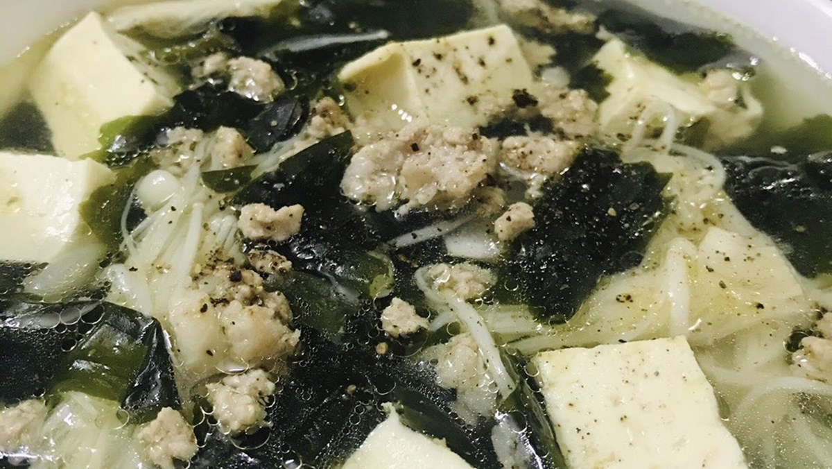 s1482949-1200x676-2 Canh rong biển thịt bằm đậu hũ