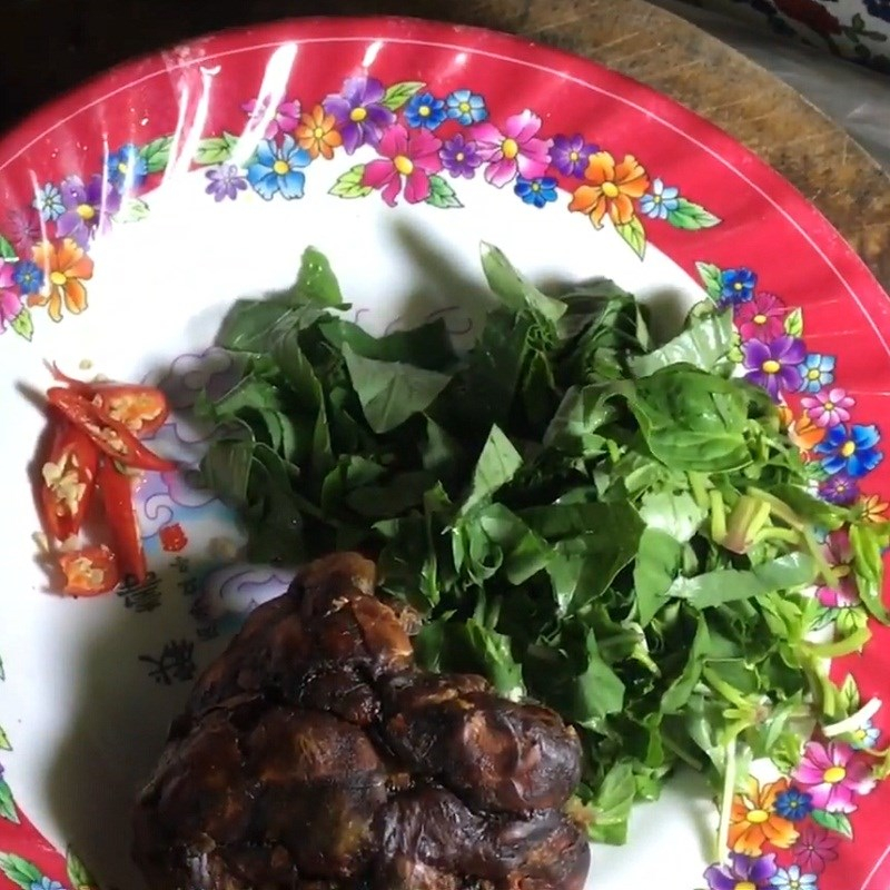 Bước 1 Sơ chế lươn Canh chua lươn bắp chuối