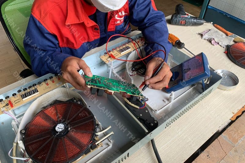 Báo Giá Sửa Bếp Từ Hà Nội Mới Nhất 2025 – Hỗ Trợ Tận Nhà, Uy Tín, Có Bảo Hành