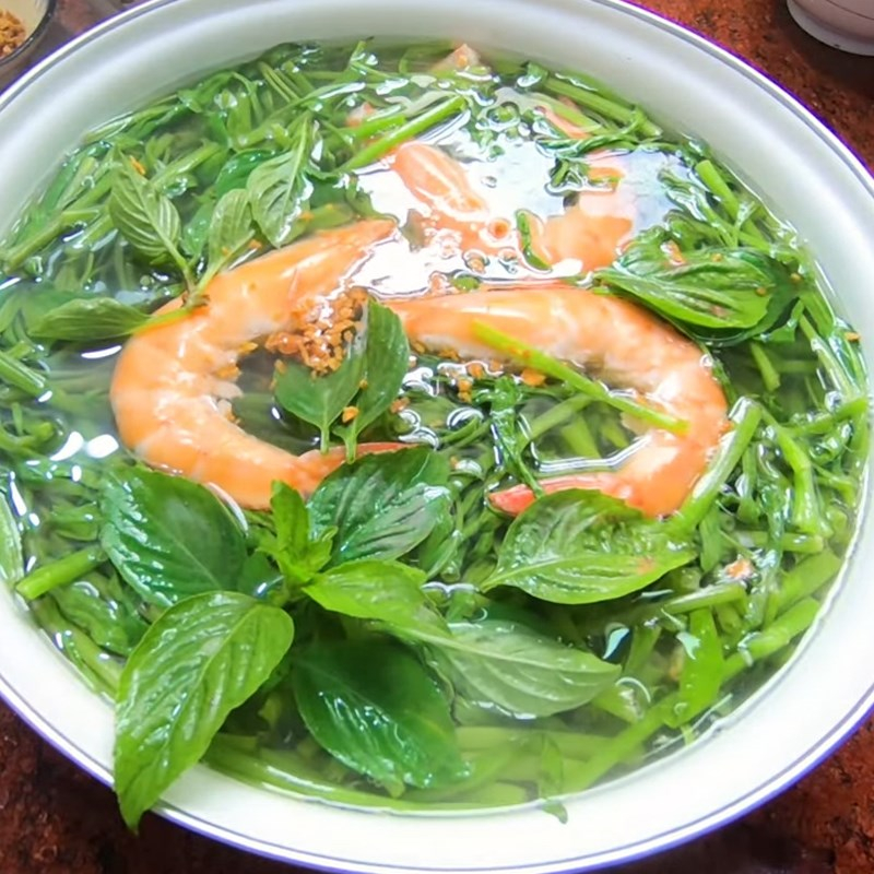 Bước 3 Hoàn thành Canh chua rau muống tôm