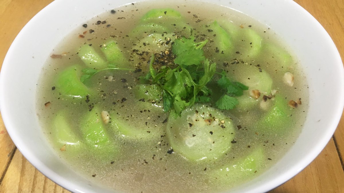 Cách nấu canh mướp nấu lạc dân dã thanh mát chay mặn đều dùng được Cách nấu canh mướp nấu lạc dân dã thanh mát chay mặn đều dùng được
