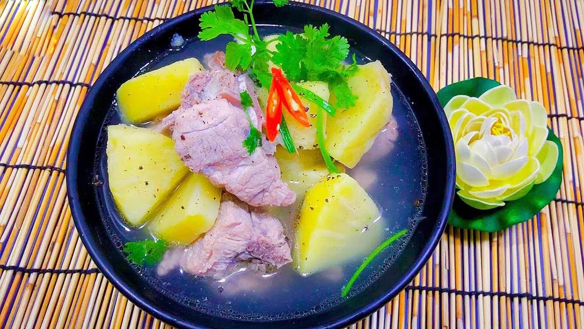 sake hầm xương mềm thơm, nóng hổi, hấp dẫn