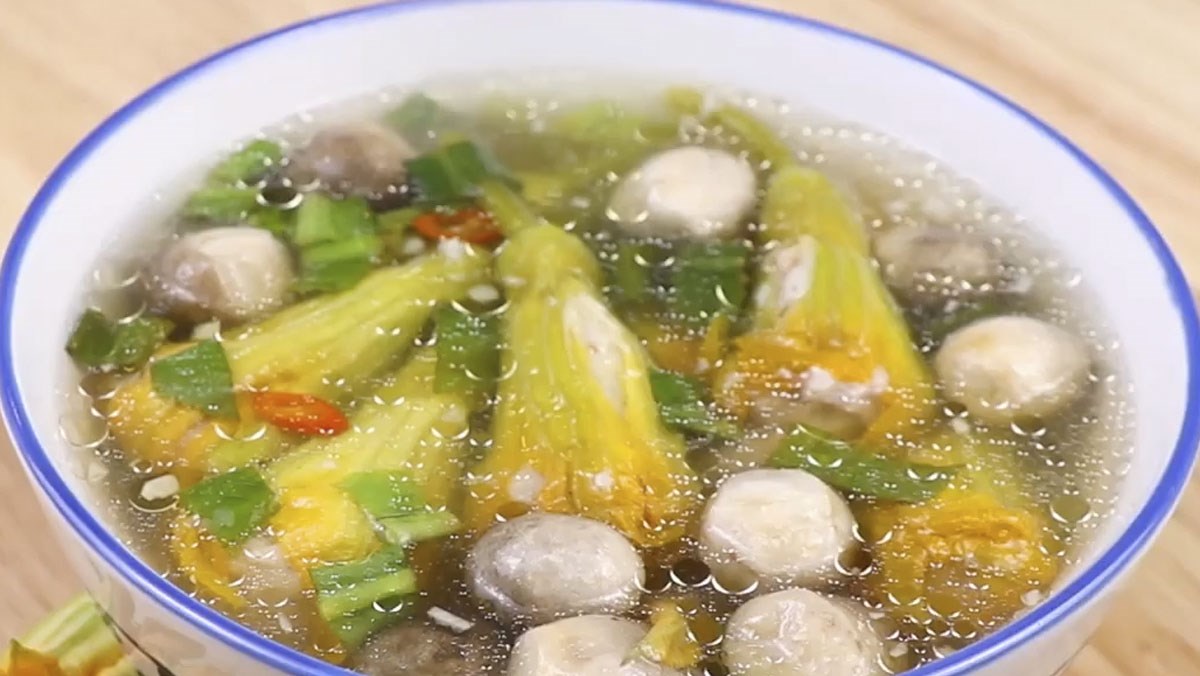 Canh bông bí cá thác lác và tôm