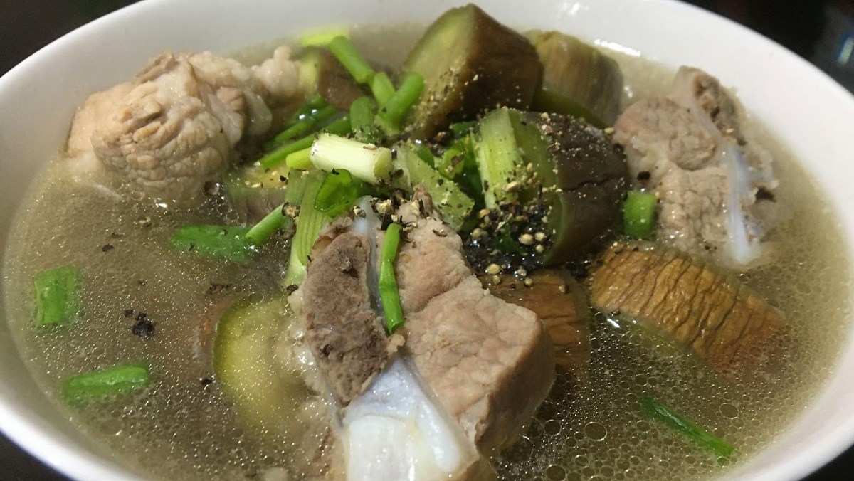 canh cà tím nấu xương heo ngon ngọt lạ miệng