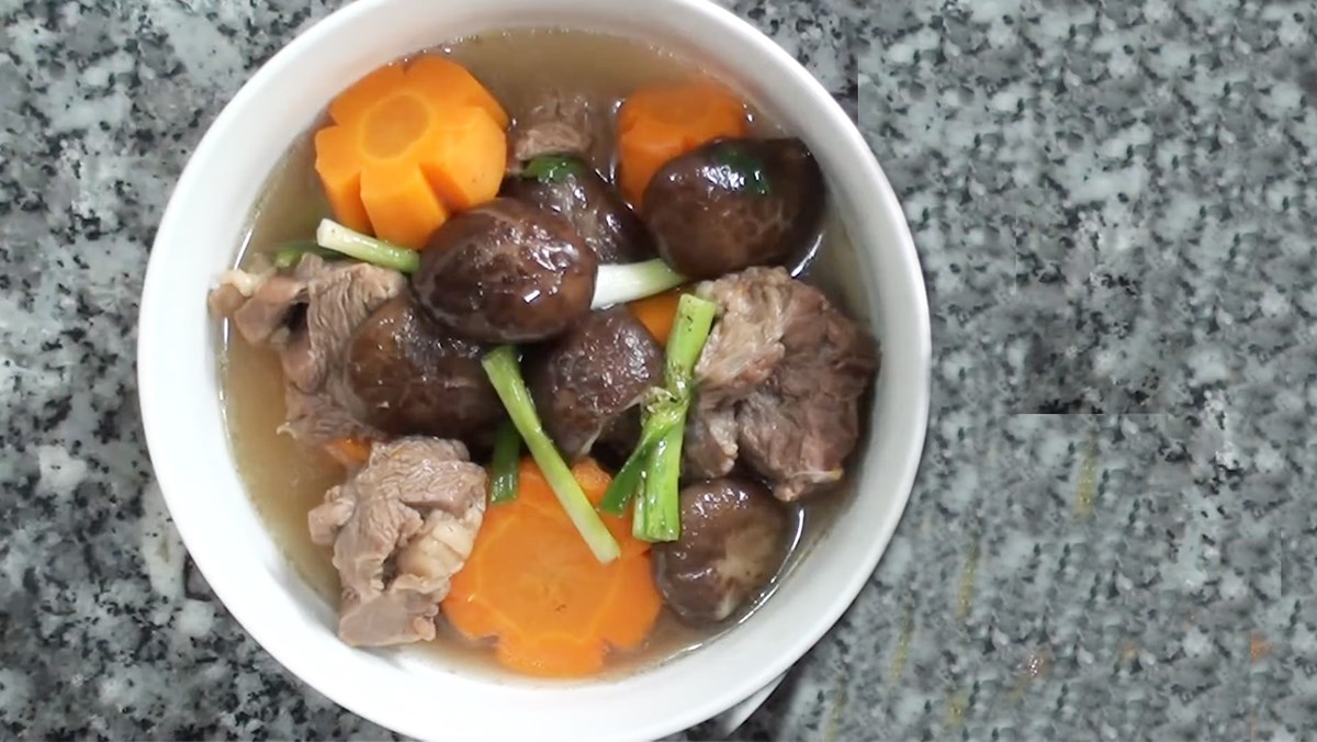 Bò hầm nấm đông cô