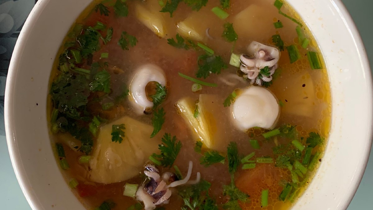 Canh mực nấu chua Canh mực nấu chua