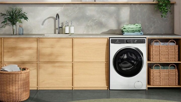 Máy Giặt Electrolux EWF1343R7WC 13kg Inverter