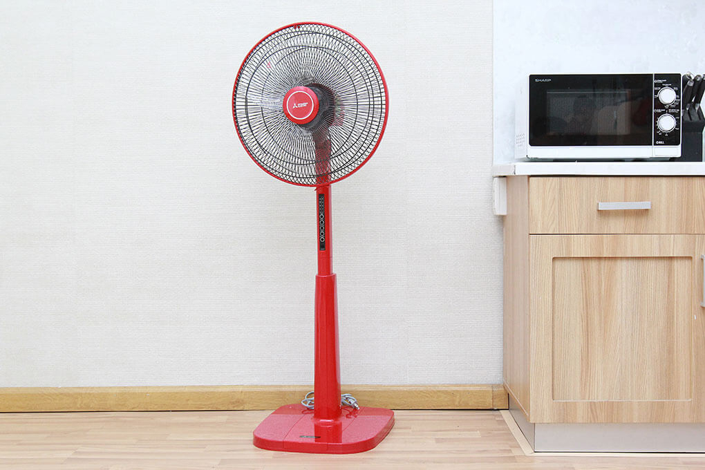 Đánh giá quạt cây Mitsubishi LV16-RV và Mitsubishi LV16S-RV