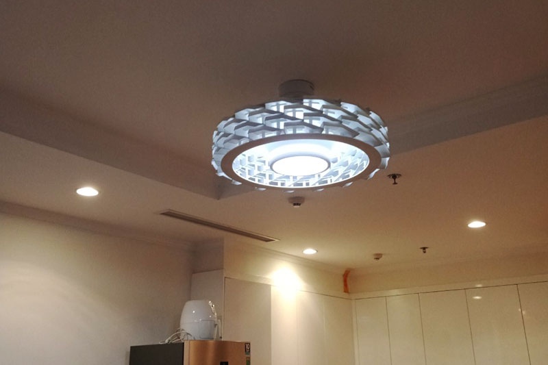 Quạt trần Benny Firenze BF-C73BLS được làm từ chất liệu cao cấp, bền bỉ