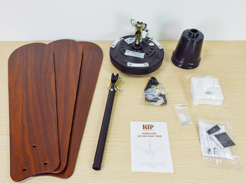 Quạt trần cánh gỗ Kim Thuận Phong KTP15G Quạt trần cánh gỗ Kim Thuận Phong KTP15G