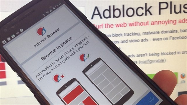 Bạn có thể sử dụng các tiện ích mở rộng chặn quảng cáo như AdBlock là cách cực kỳ hiệu quả để loại bỏ quảng cáo khi duyệt web