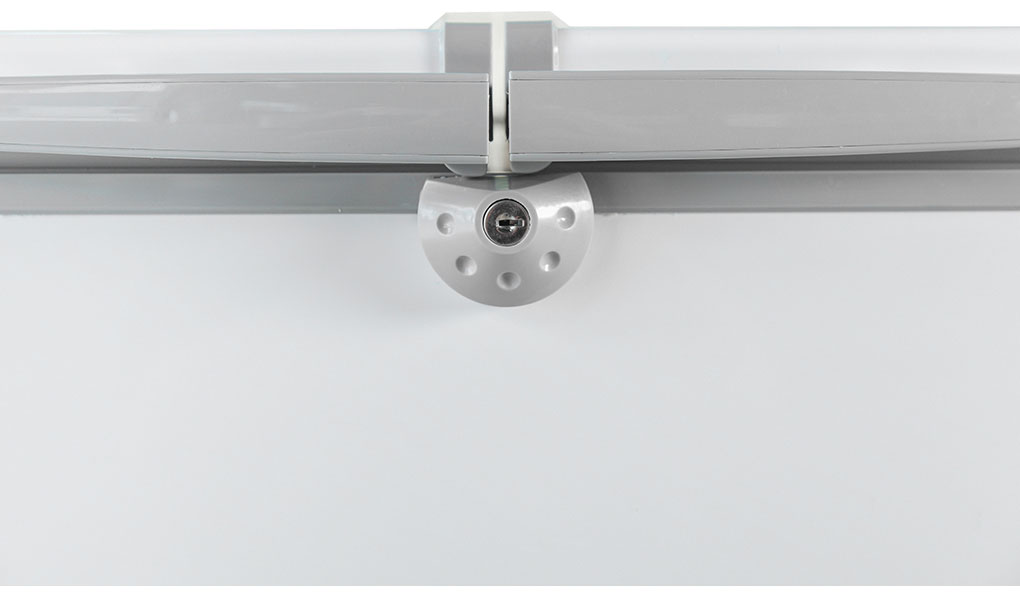 Tủ đông Sanaky VH-3699W1 có khóa an toàn tiện lợi