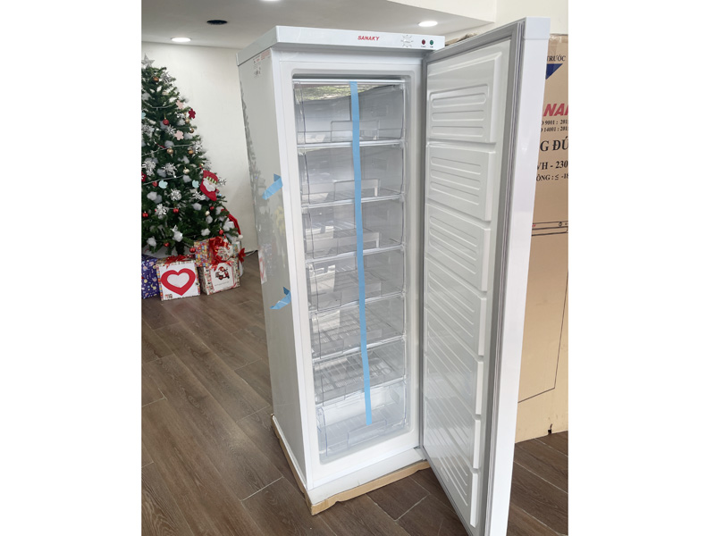 Tủ Sanaky VH-230VD có 7 hộc chứa riêng biệt Tủ Sanaky VH-230VD có 7 hộc chứa riêng biệt