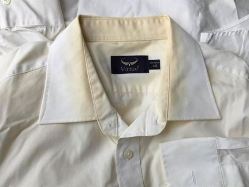 4 Cách Giặt Sạch Tay Áo Và Cổ Áo – Không Còn Lo Ố Vàng Khi Đi Làm