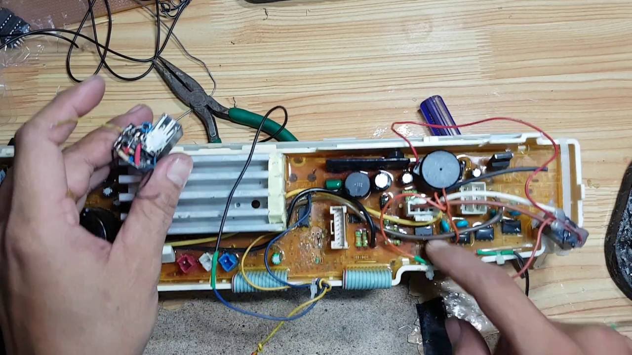 Bị hỏng bo mạch điều khiển Bị hỏng bo mạch điều khiển