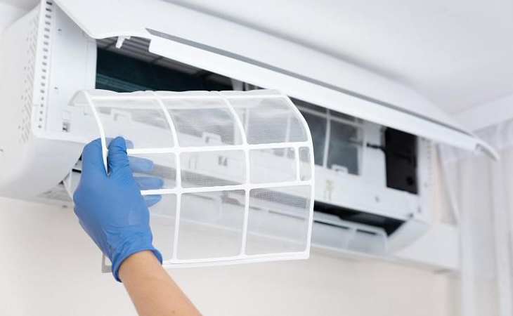 Vì sao nên vệ sinh máy lạnh Sharp?