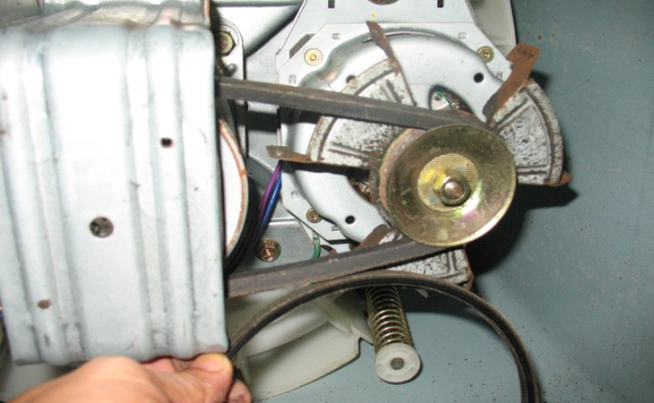 Máy bị đứt dây curoa sẽ không thể hoạt động bình thường vì thế các chế độ của máy cũng dừng