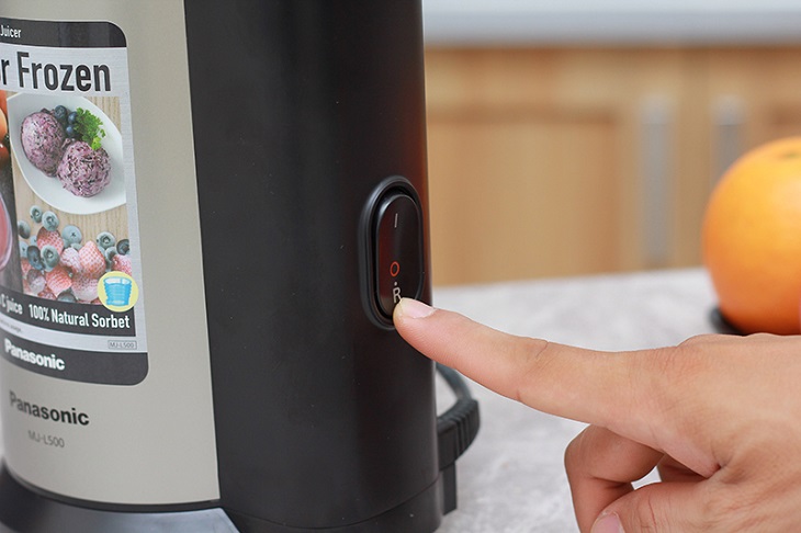 Tắt máy ép chậm sau khi sử dụng Tắt máy ép chậm sau khi sử dụng