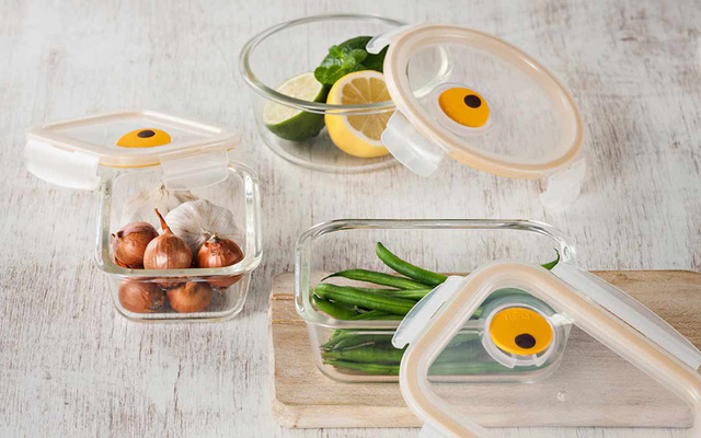 Sử dụng hộp đựng rau củ chuyên dụng