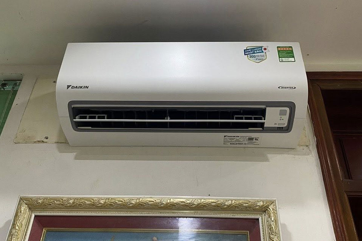 Điều hòa Daikin 18000btu 1 chiều FTKB50ZVMV