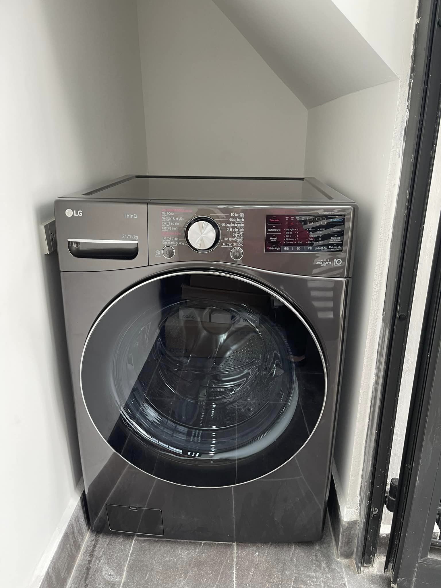 433685817_2310197629174162_2095268835673727905_n-1 Máy sấy quần áo LG 10.5kg DVHP50P