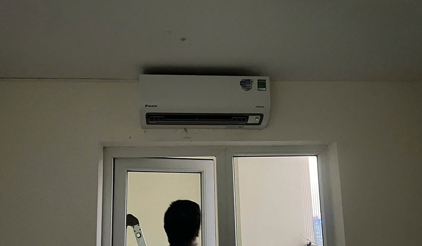 Điều hòa Daikin giá rẻ FTKB25ZVMV với phin lọc Enzyme Blue và PM2.5