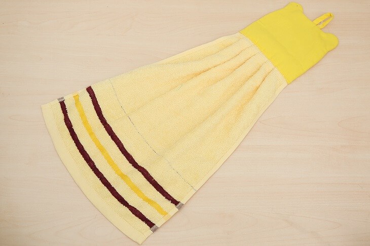 Khăn lau tay được làm từ cotton thấm hút tốt, dễ giặt sạch